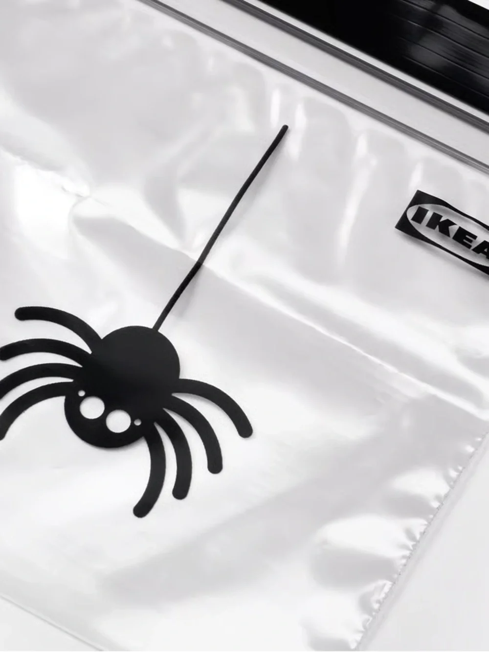 Resealable Halloween Treat Bags - White & Black (4 Pack)